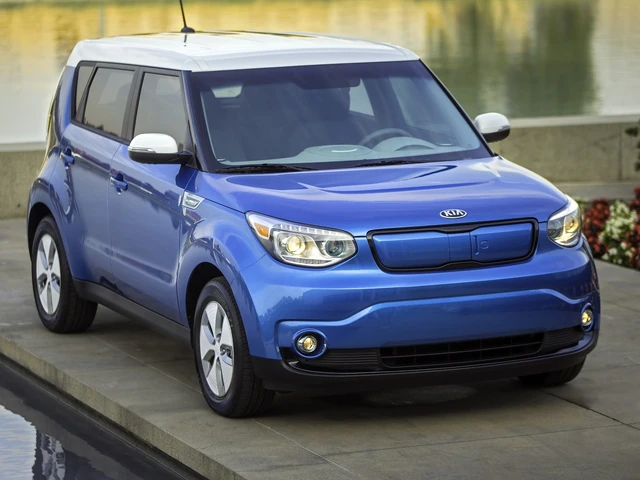 Замена аккумуляторных элементов ВВ батареи Kia Soul EV