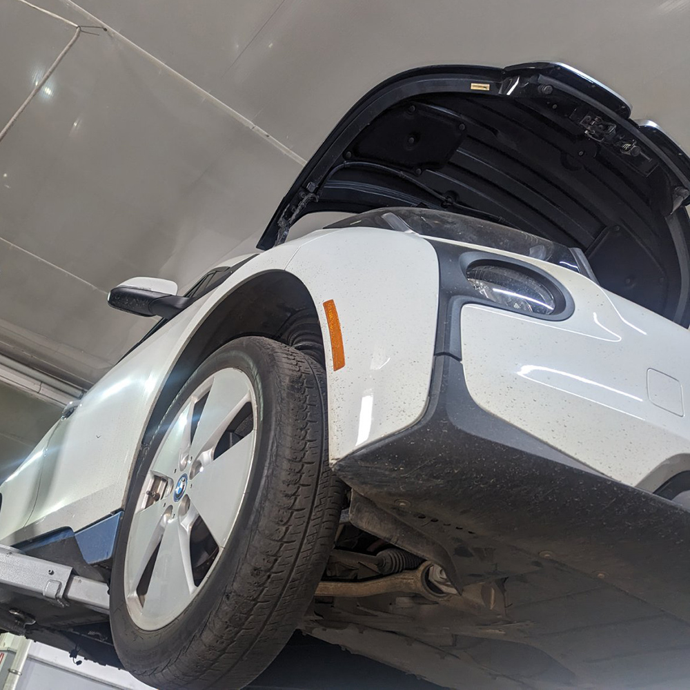 Ремонт батареи электромобиля BMW i3