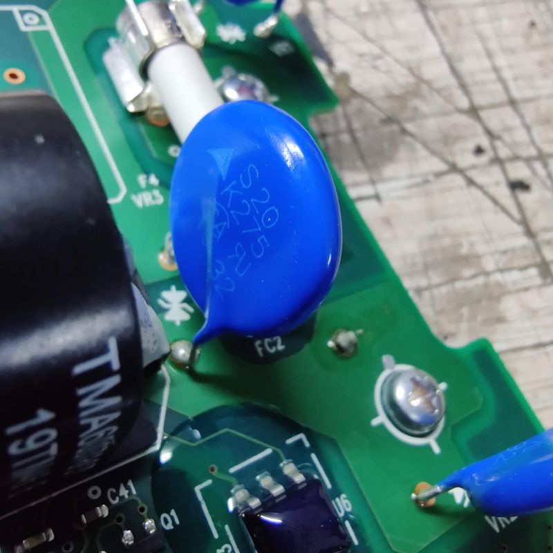 Адаптация зарядного кабеля Mitsubishi PHEV YAZAKI 9482A347 на 230В