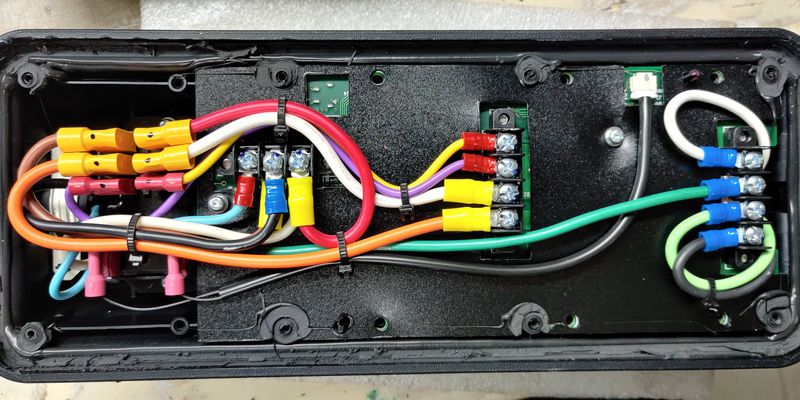 Адаптация зарядного кабеля Mitsubishi PHEV YAZAKI 9482A347 на 230В